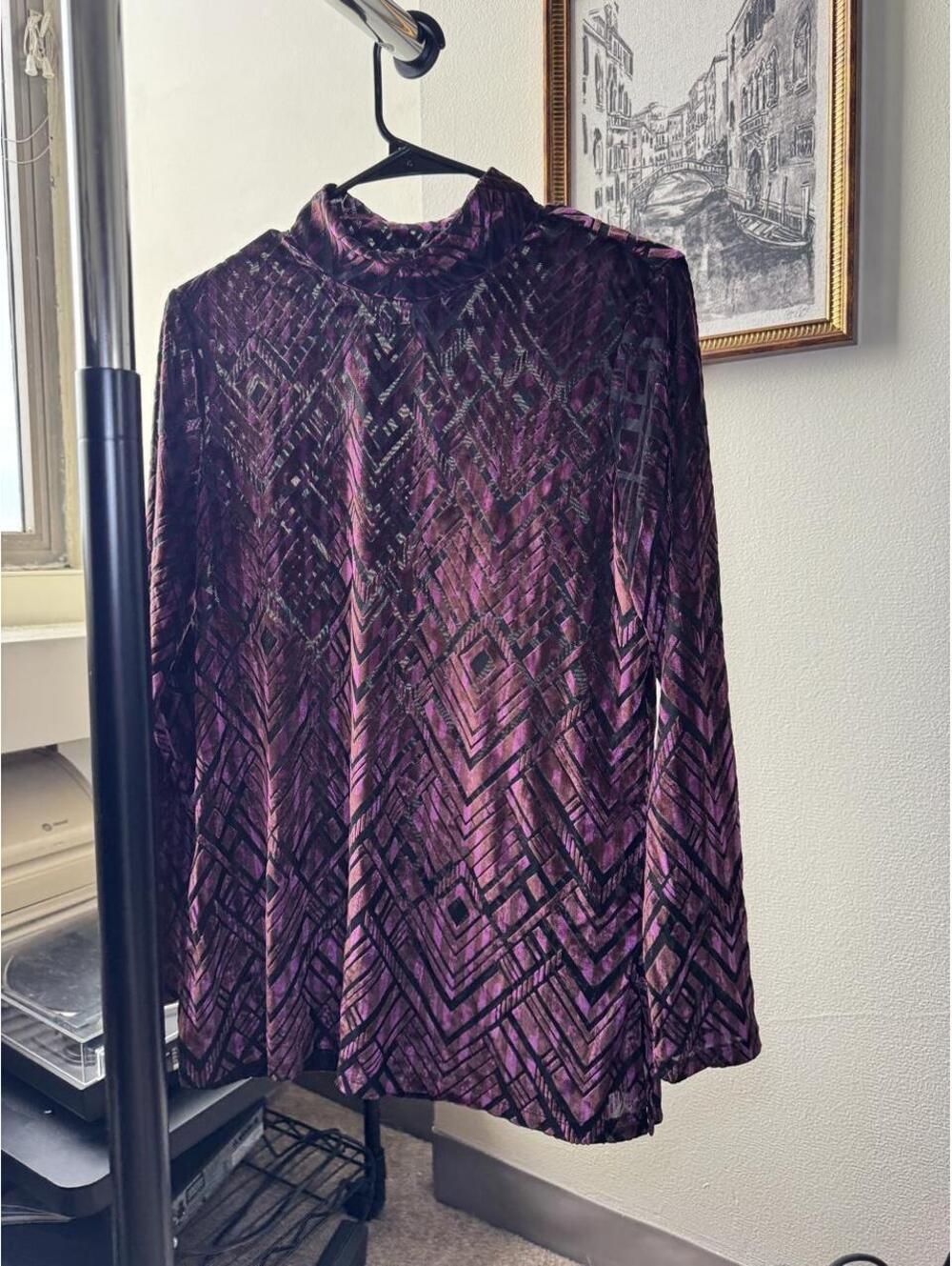 Drapers and Damons Purple & black chevron pattern polyester & spandex sheer blou